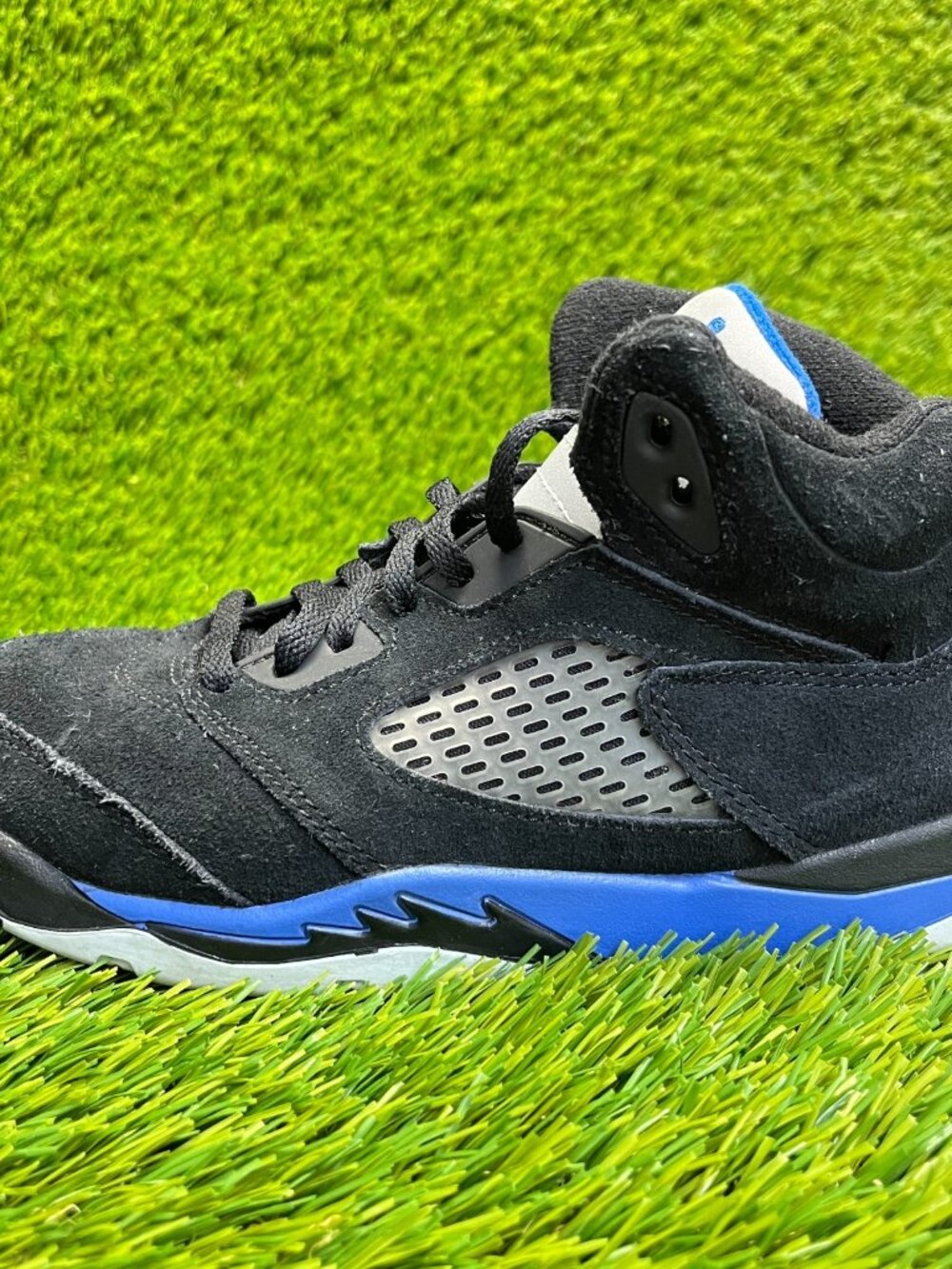 Nike Air Jordan 5 Retro Boys Size 3Y Black Blue Basketball Suede Shoes Sneakers - Picture 3 of 10
